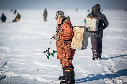 Снаряжение рыбака-зимника